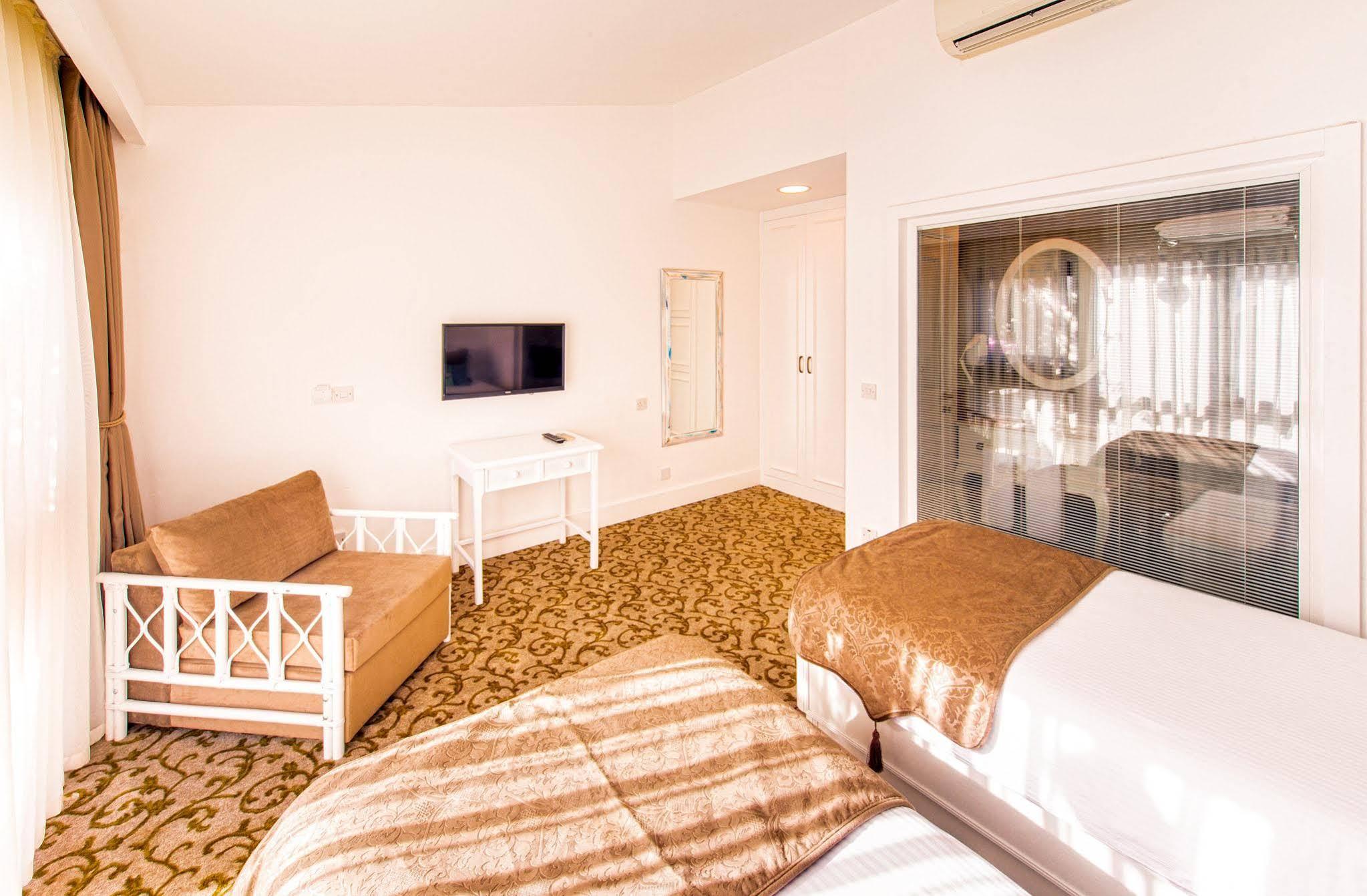 The Olive Tree Hotel Agios Epiktitos Екстериор снимка